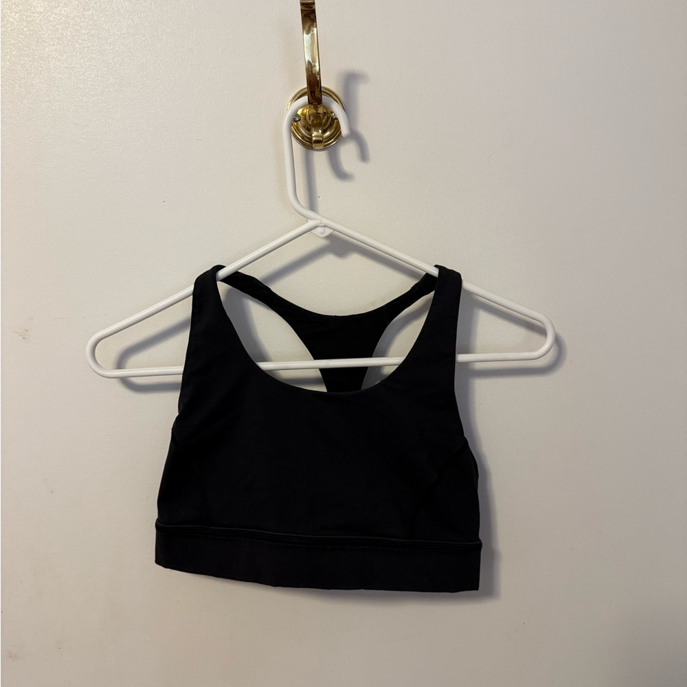 Lululemon black strappy sports bra size 8